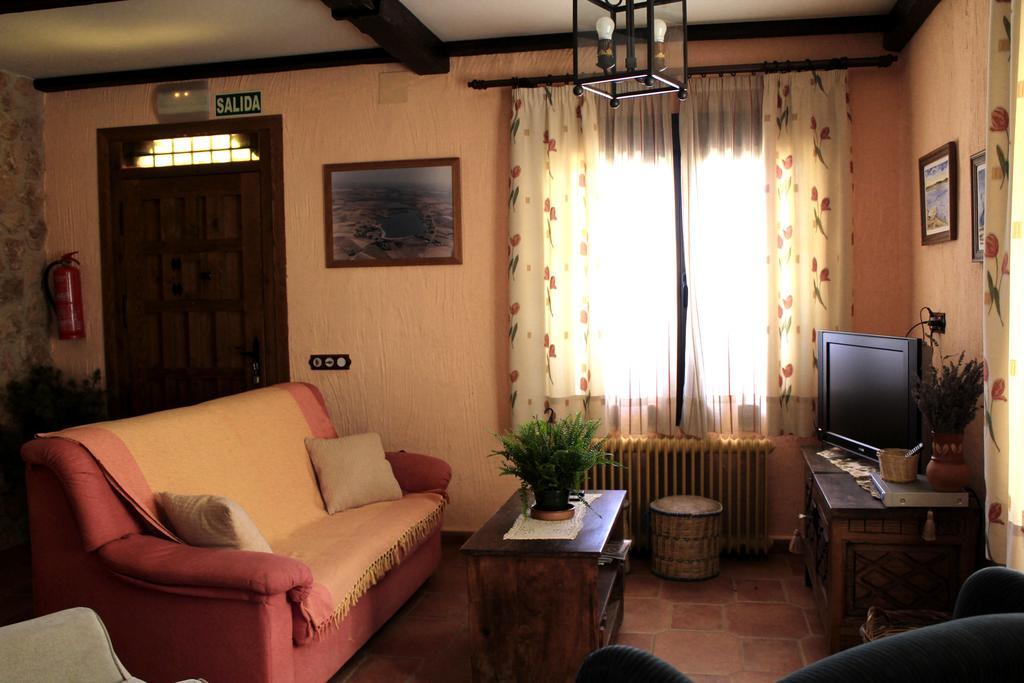 Casa Rural Santa Elena Villafranca de los Caballeros Buitenkant foto